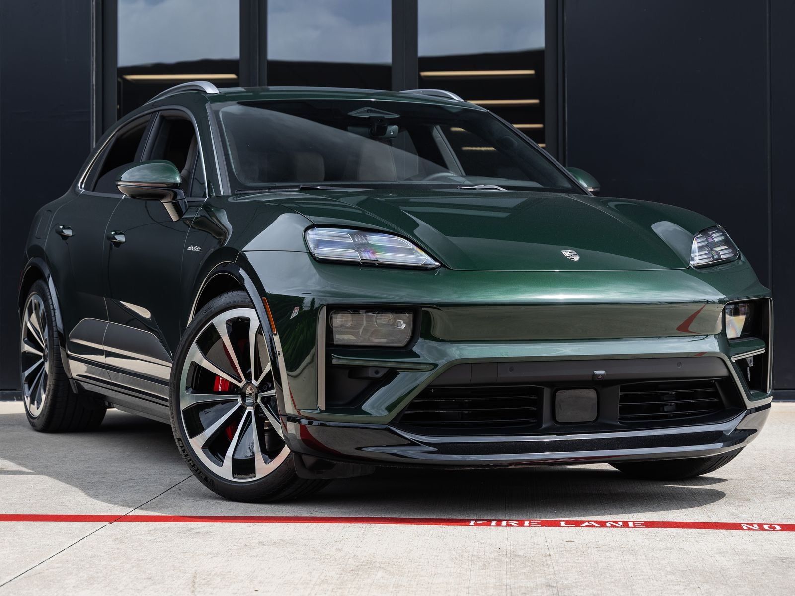 2024 Porsche Macan Turbo Electric