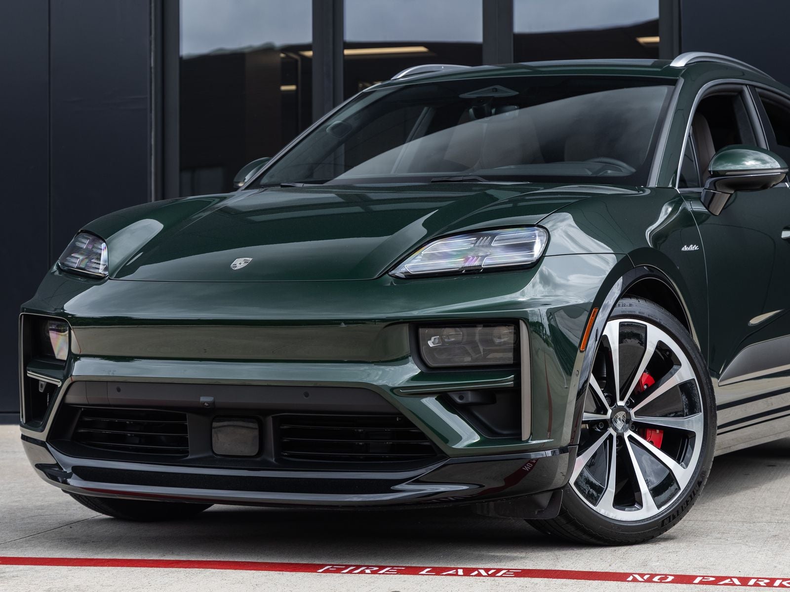 2024 Porsche Macan Turbo Electric