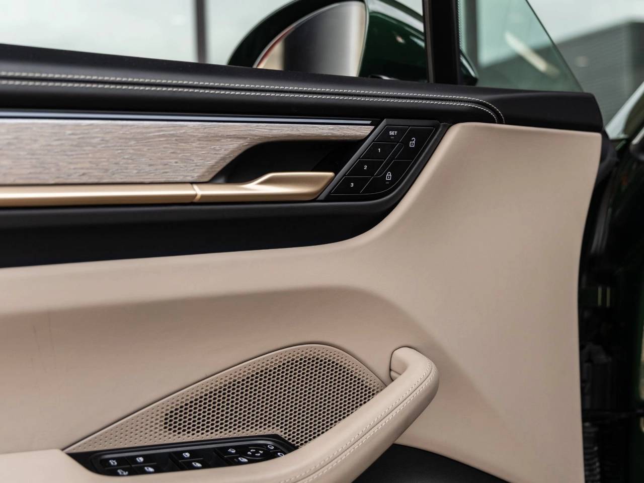 2024 Porsche Macan Turbo Electric