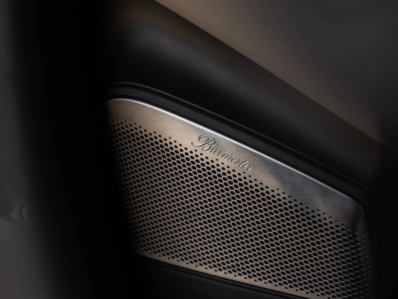 2024 Porsche Macan Turbo Electric