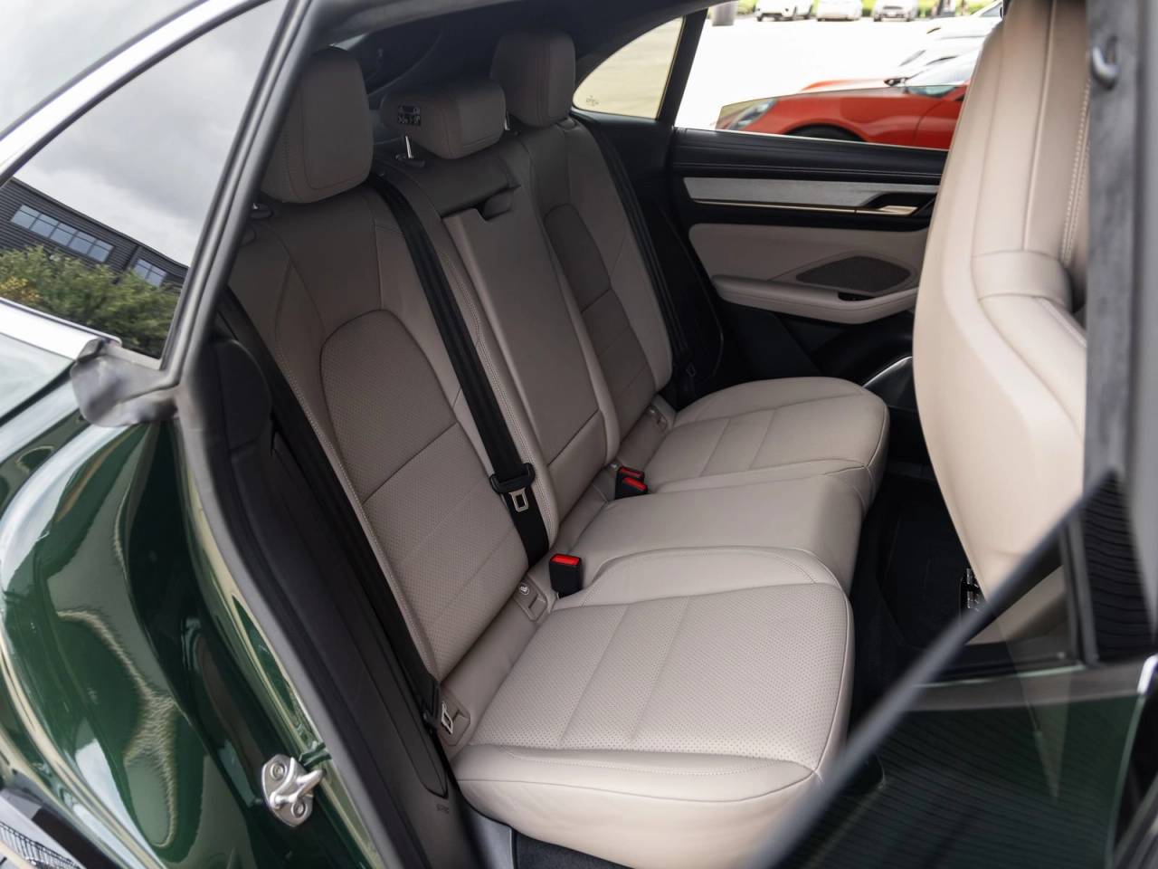 2024 Porsche Macan Turbo Electric