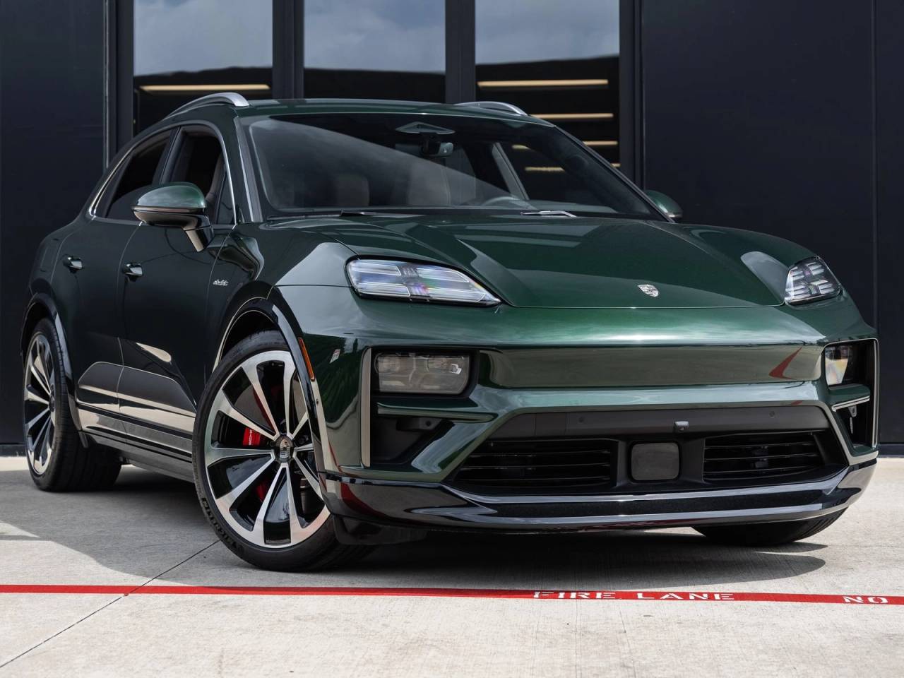 2024 Porsche Macan Turbo Electric