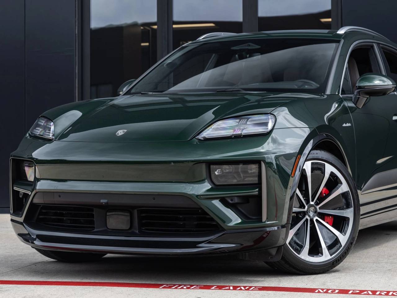 2024 Porsche Macan Turbo Electric