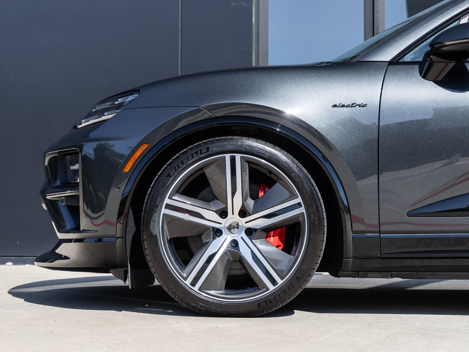 2024 Porsche Macan Electric Turbo