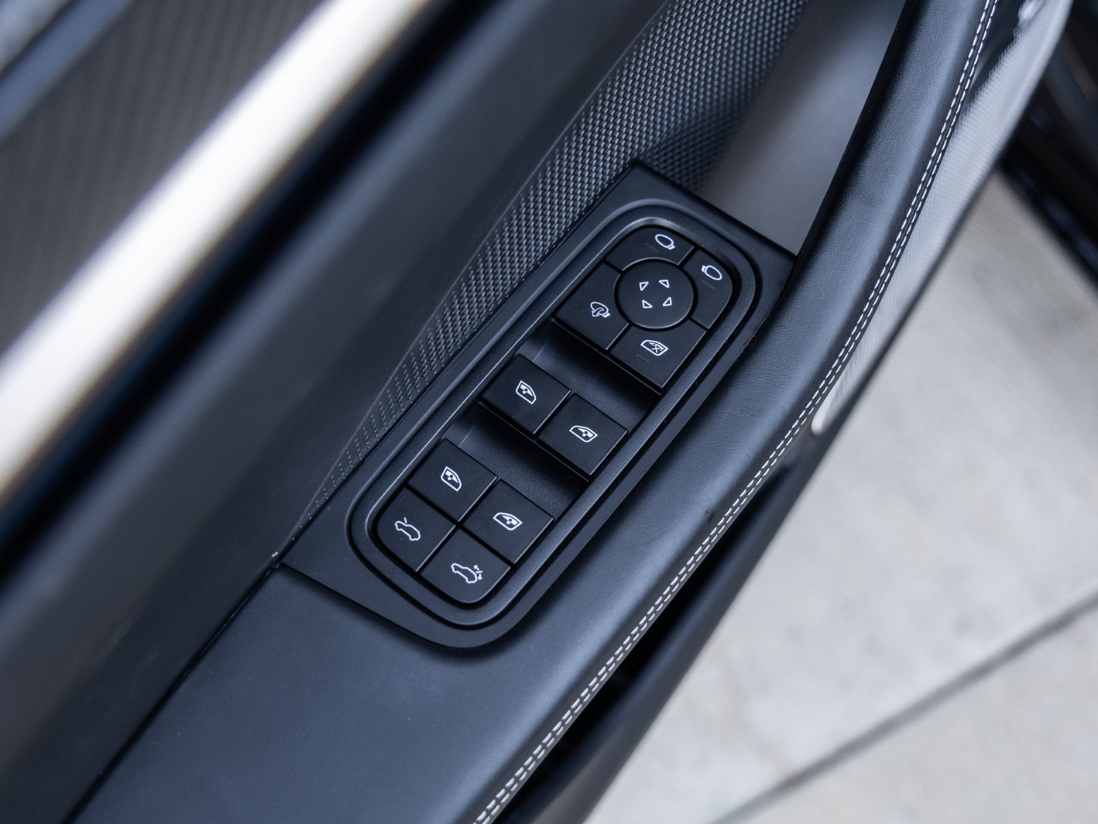 2024 Porsche Macan Electric Turbo