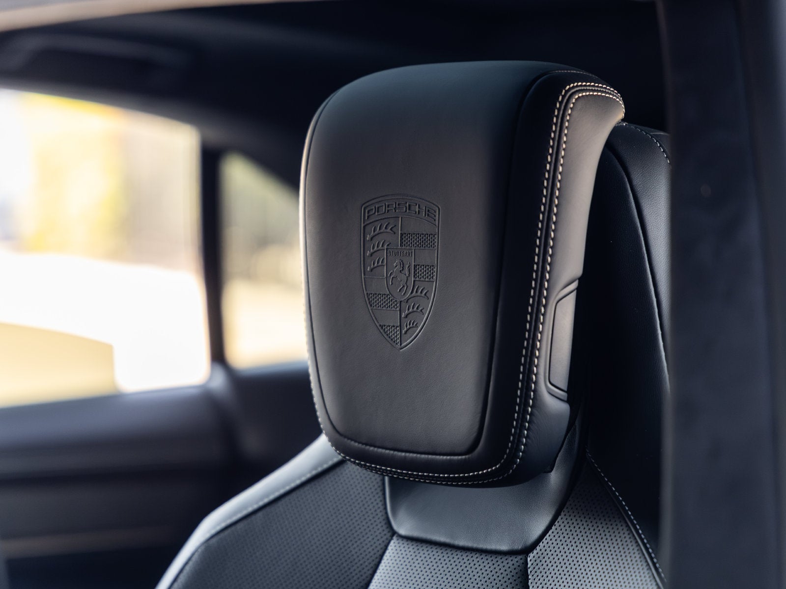 2024 Porsche Macan Electric Turbo