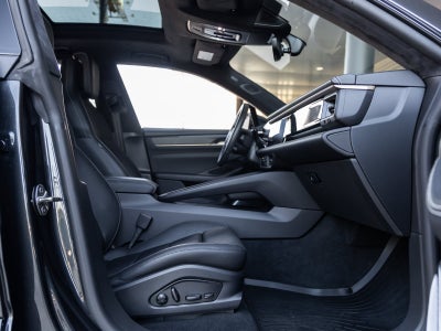 2024 Porsche Macan Electric Turbo