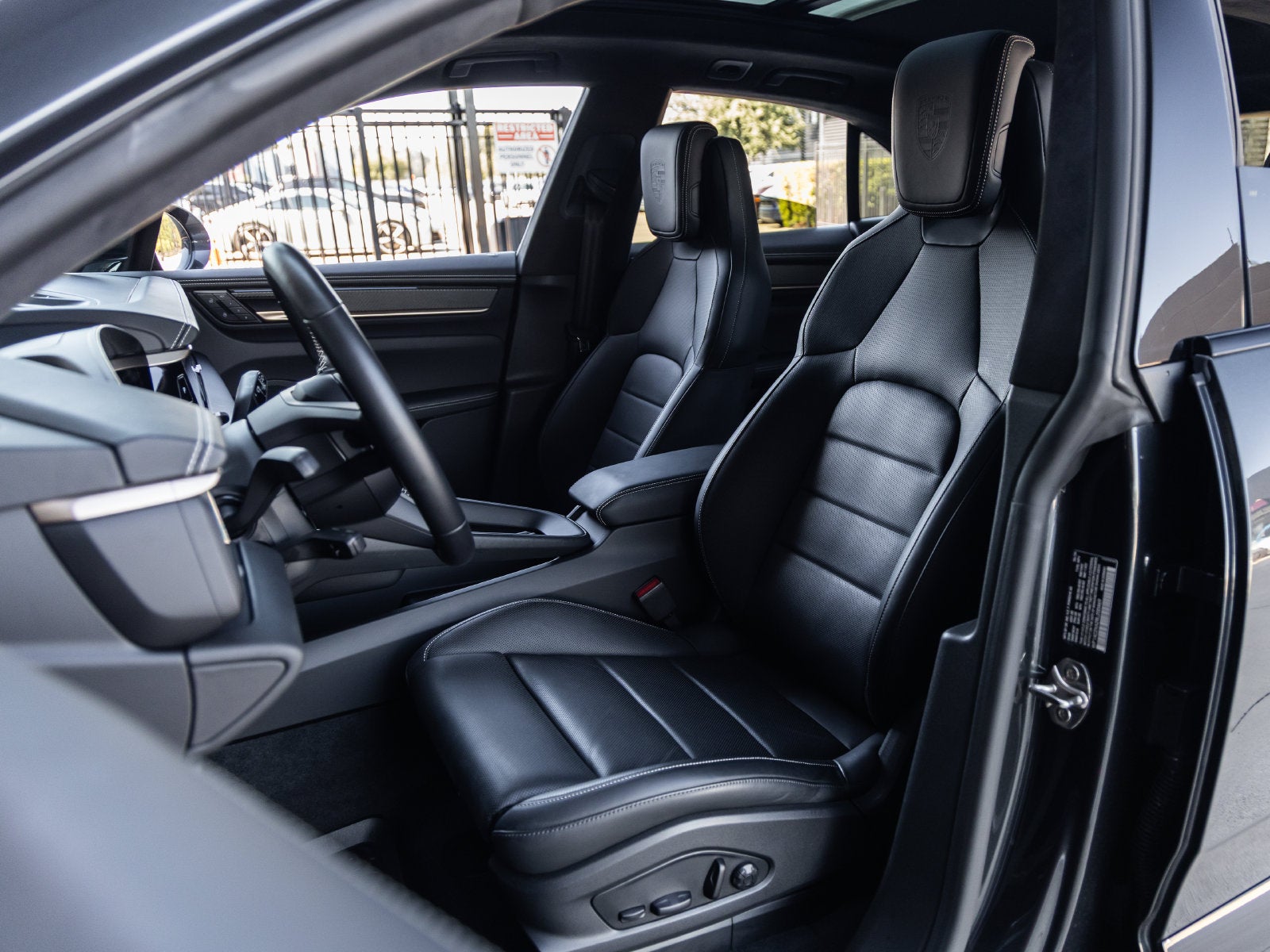 2024 Porsche Macan Electric Turbo