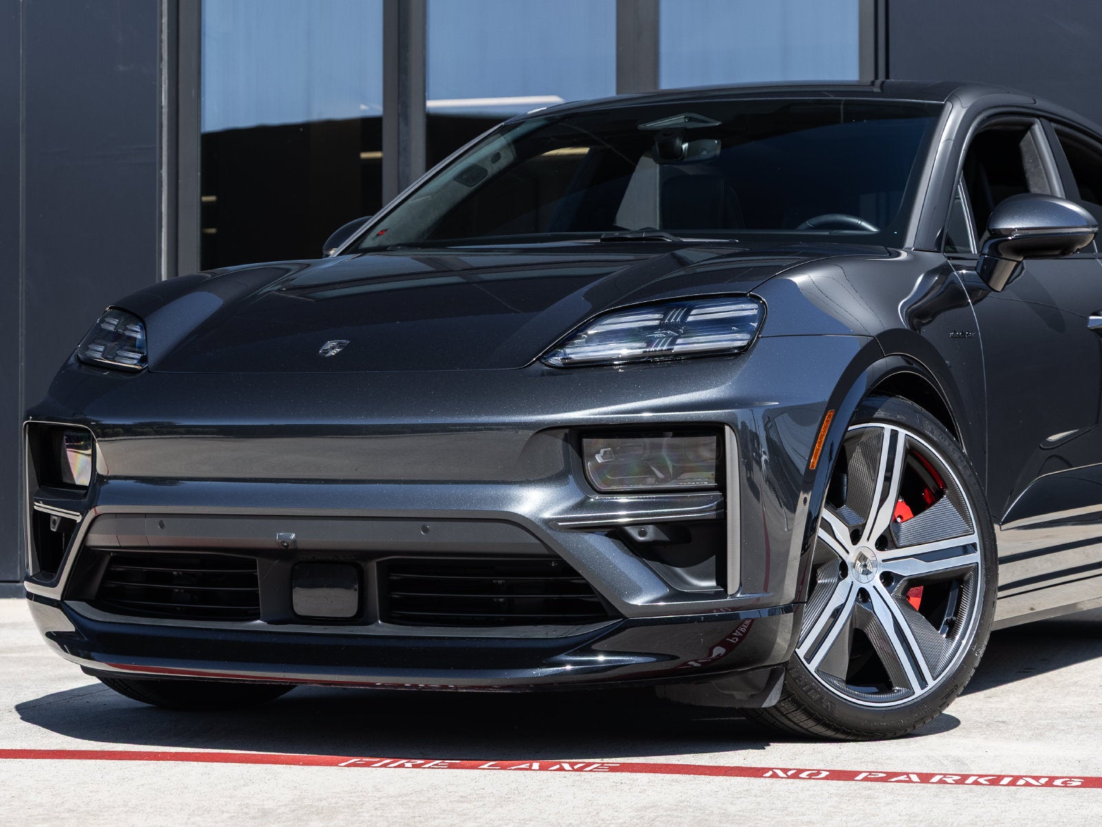 2024 Porsche Macan Electric Turbo