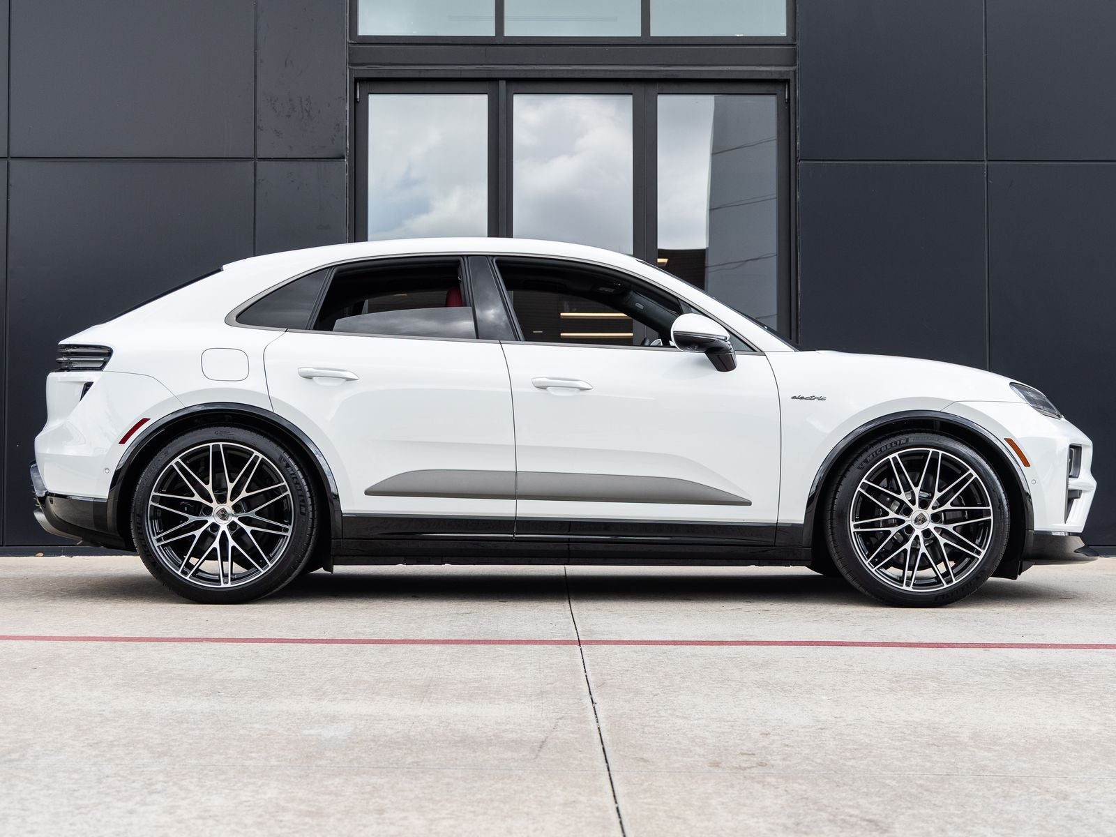 2025 Porsche Macan Turbo Electric