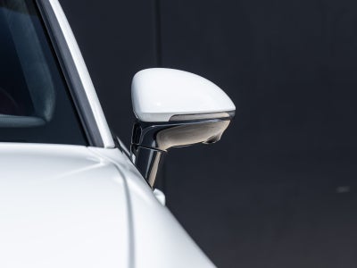2025 Porsche Macan Turbo Electric
