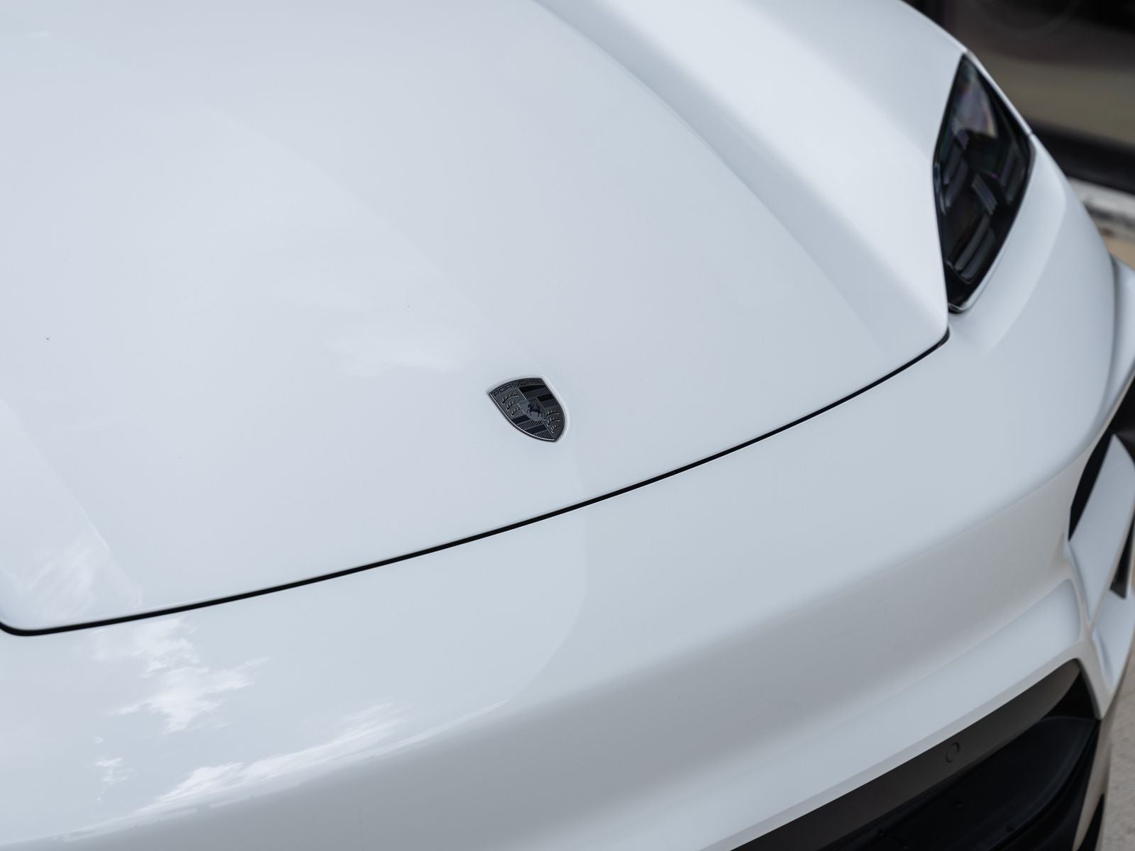 2025 Porsche Macan Turbo Electric