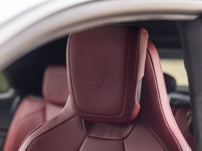 2025 Porsche Macan Turbo Electric