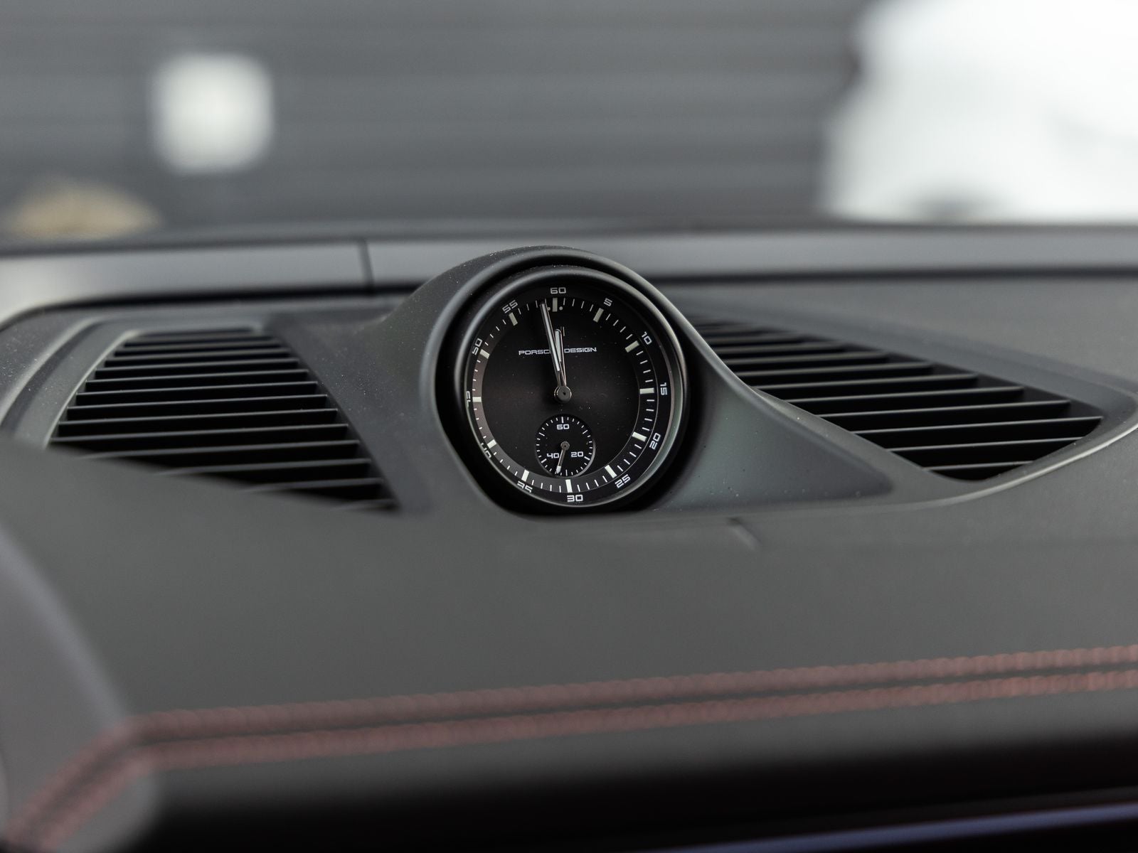 2025 Porsche Macan Turbo Electric