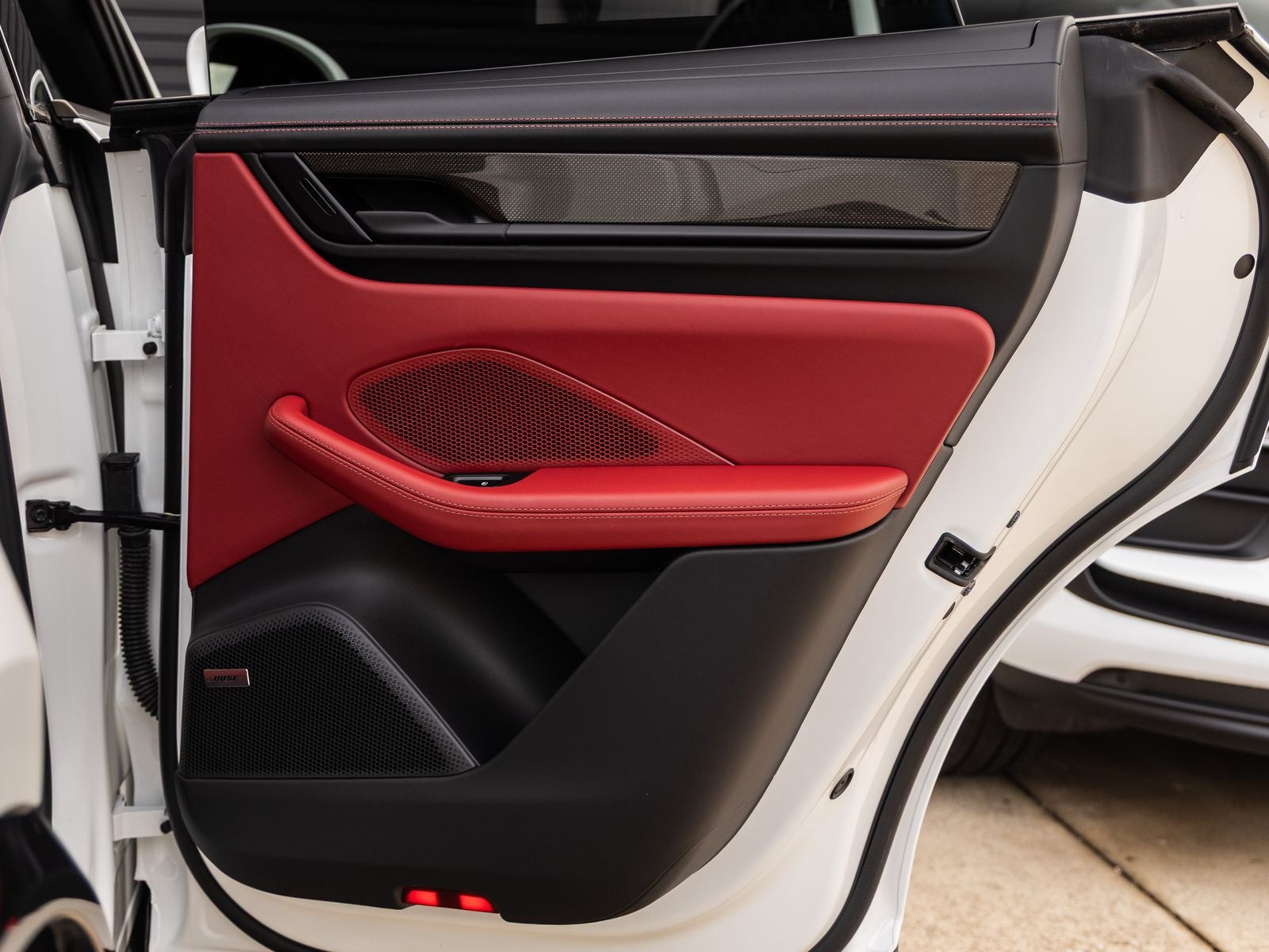 2025 Porsche Macan Turbo Electric