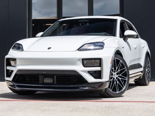 2025 Porsche Macan Turbo Electric