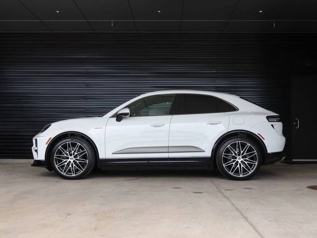 2025 Porsche Macan Turbo Electric