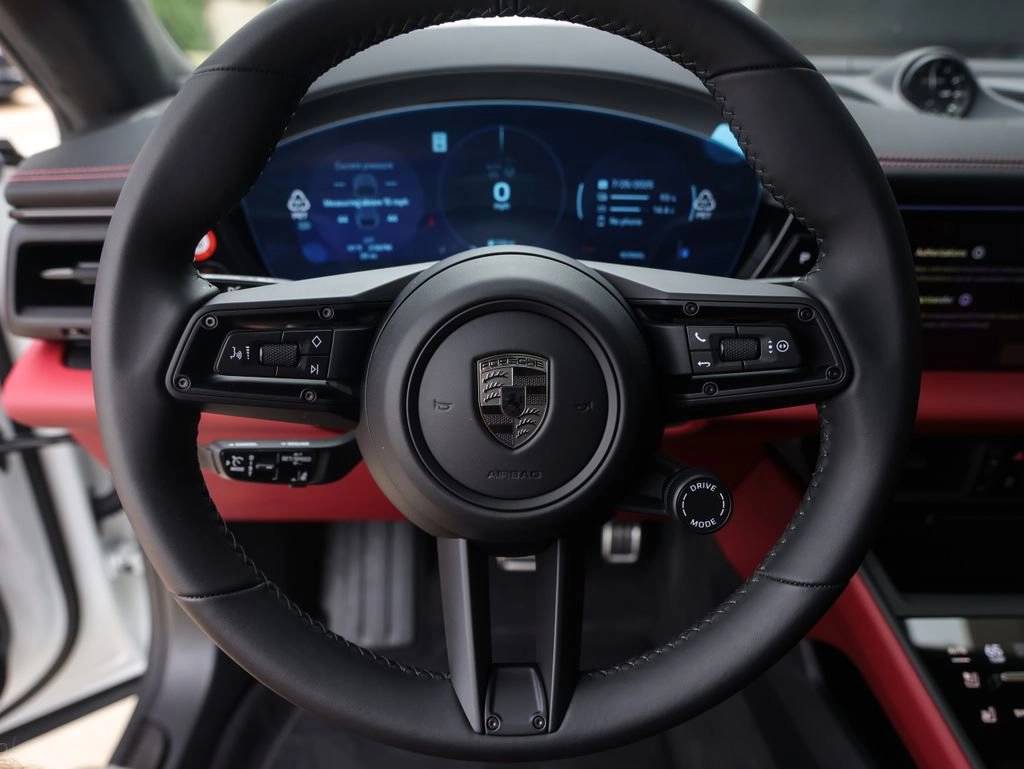 2025 Porsche Macan Turbo Electric