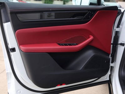 2025 Porsche Macan Turbo Electric