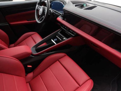 2025 Porsche Macan Turbo Electric