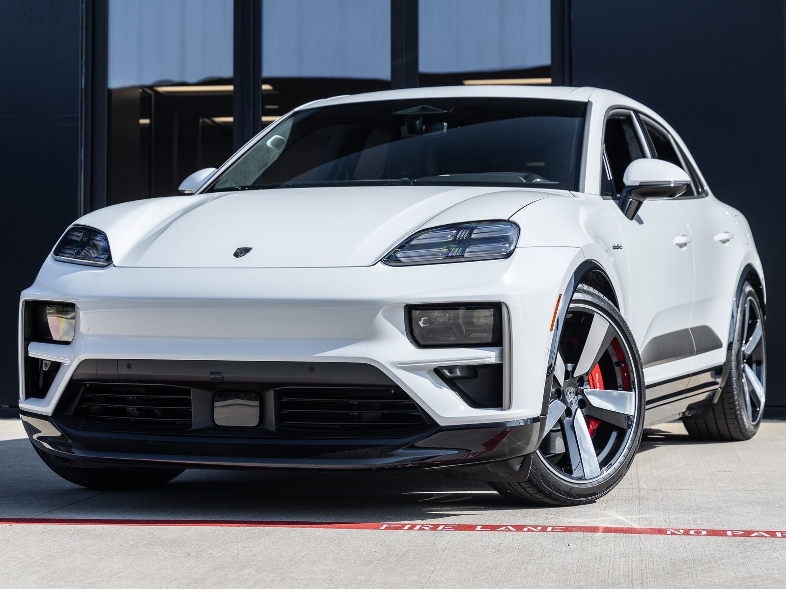 2026 Porsche Macan Macan Turbo Electric