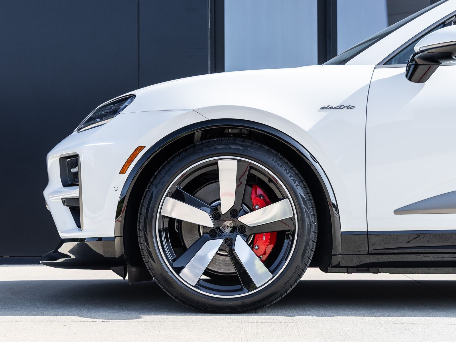 2026 Porsche Macan Macan Turbo Electric