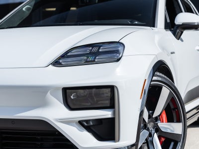 2026 Porsche Macan Macan Turbo Electric