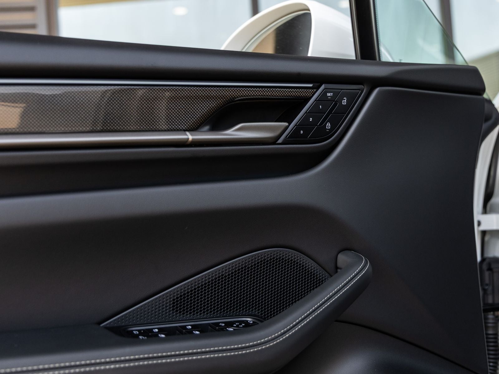 2026 Porsche Macan Macan Turbo Electric