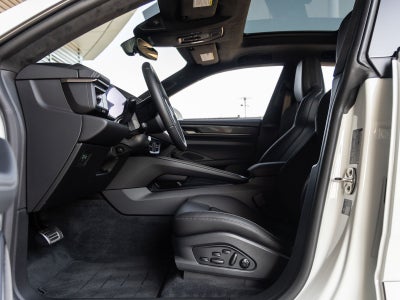 2026 Porsche Macan Macan Turbo Electric