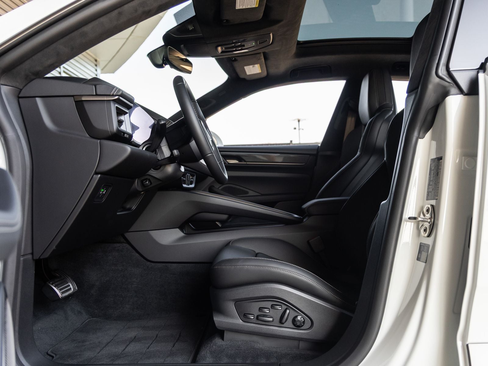2026 Porsche Macan Macan Turbo Electric