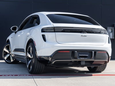2026 Porsche Macan Macan Turbo Electric