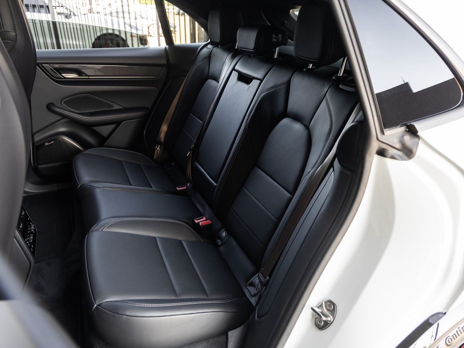 2026 Porsche Macan Macan Turbo Electric