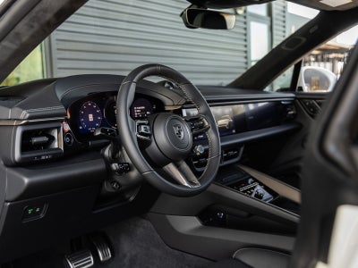 2026 Porsche Macan Macan Turbo Electric