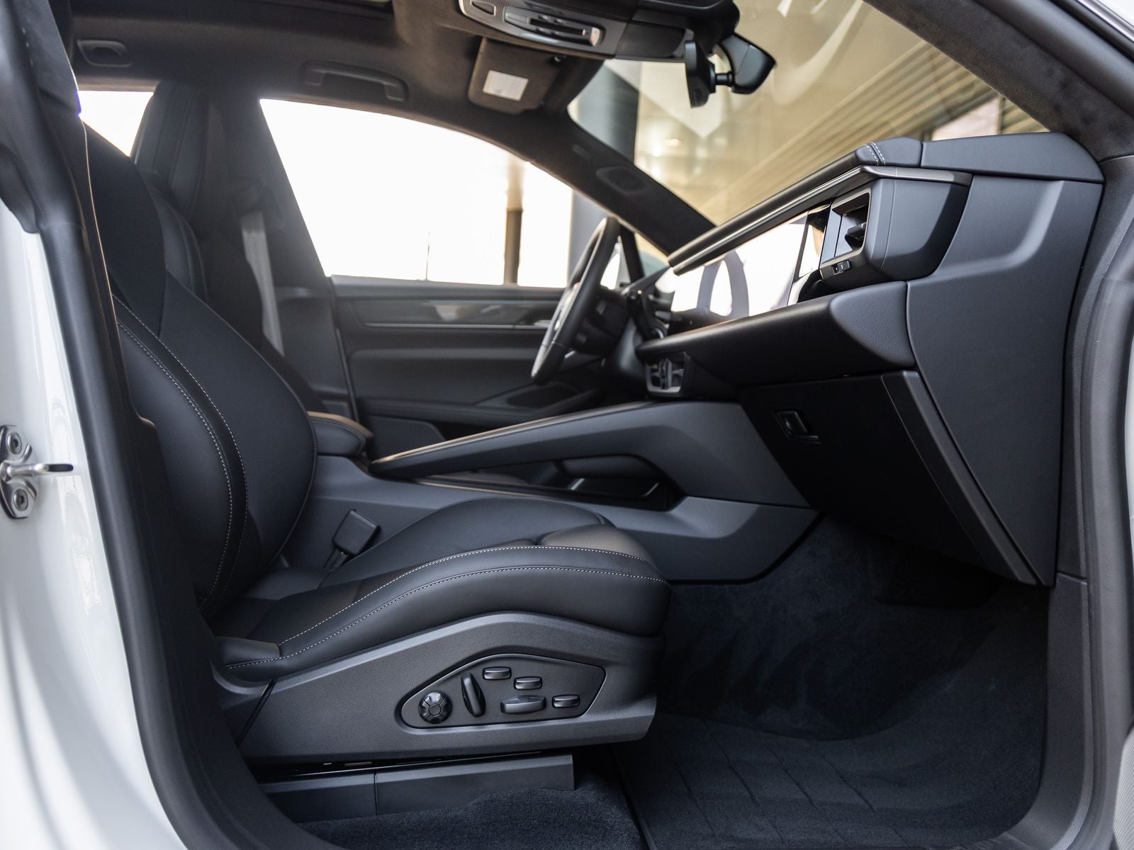 2026 Porsche Macan Macan Turbo Electric