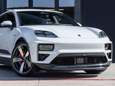 2026 Porsche Macan Macan Turbo Electric