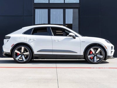 2026 Porsche Macan Macan Turbo Electric