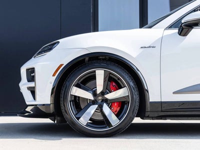 2026 Porsche Macan Macan Turbo Electric