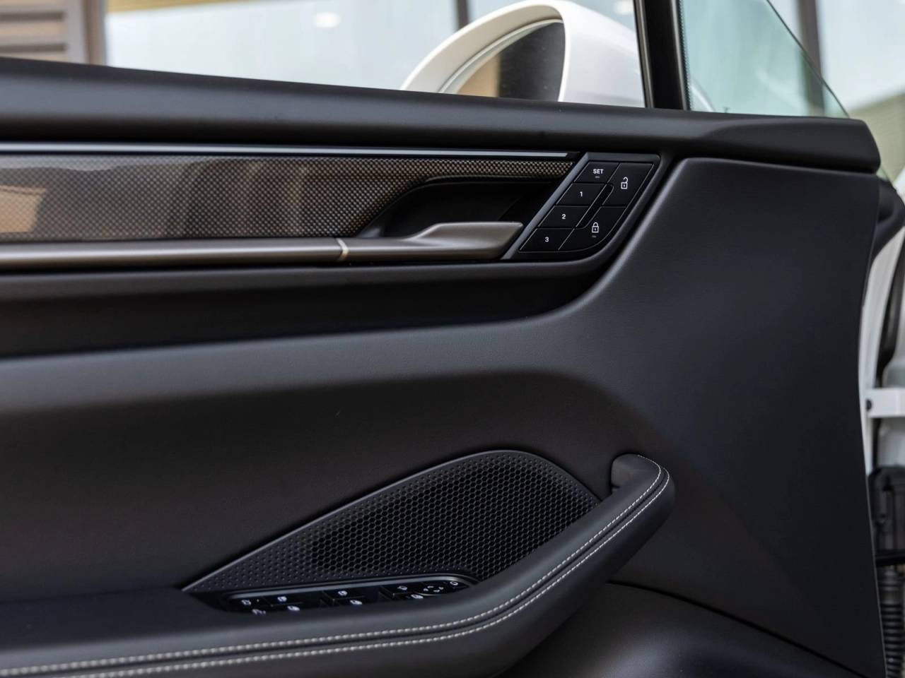 2026 Porsche Macan Macan Turbo Electric
