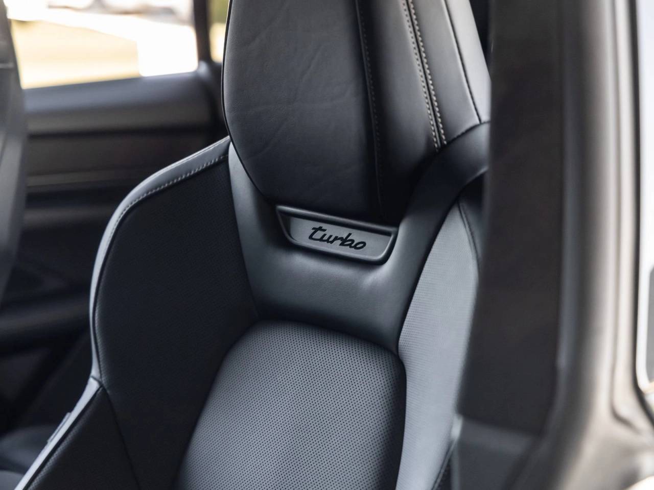 2026 Porsche Macan Macan Turbo Electric