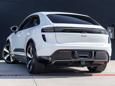 2026 Porsche Macan Macan Turbo Electric