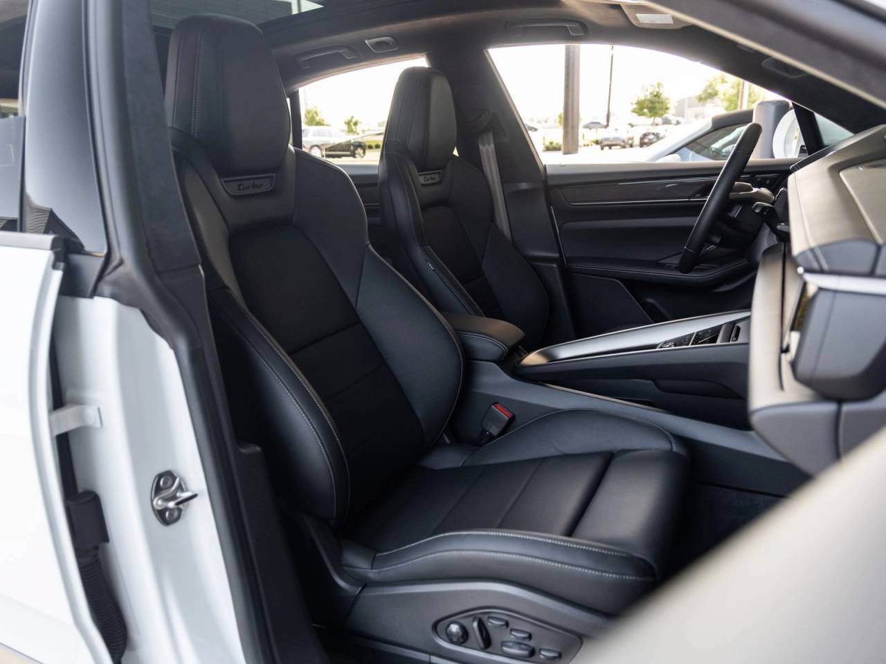 2026 Porsche Macan Macan Turbo Electric
