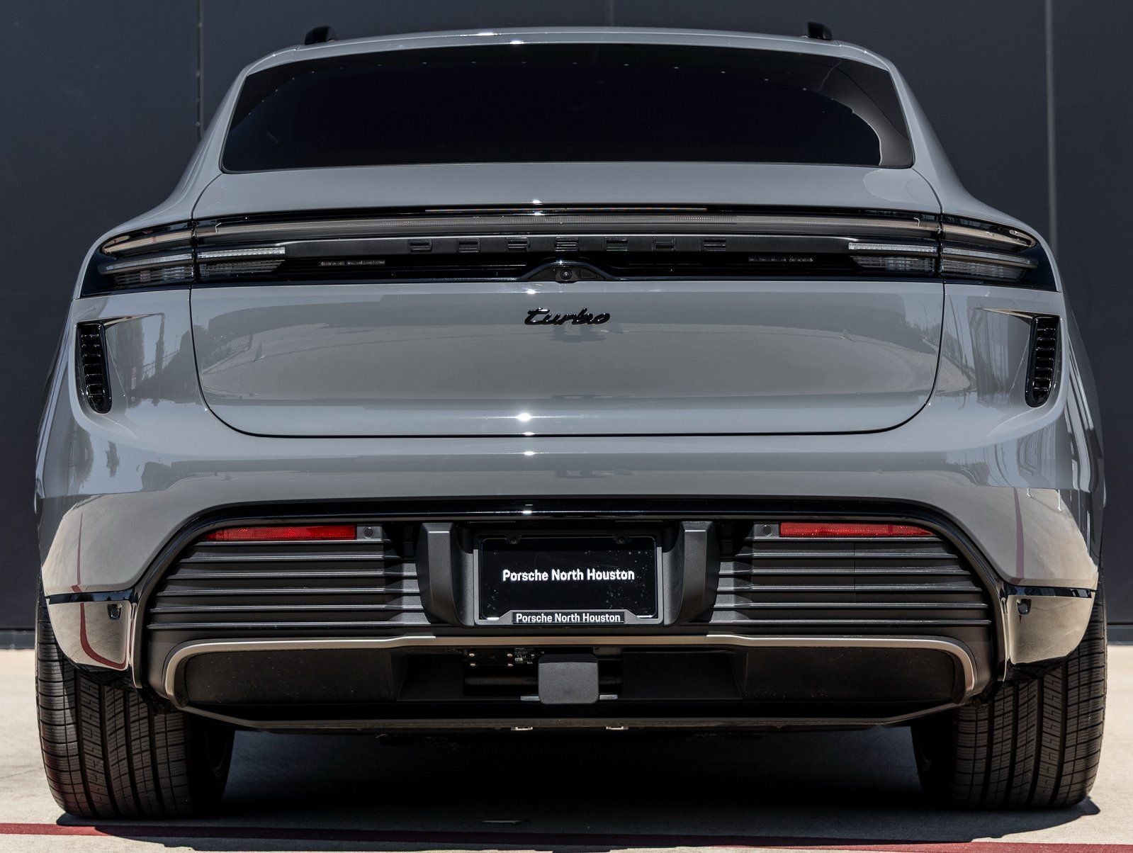 2025 Porsche Macan Electric Turbo