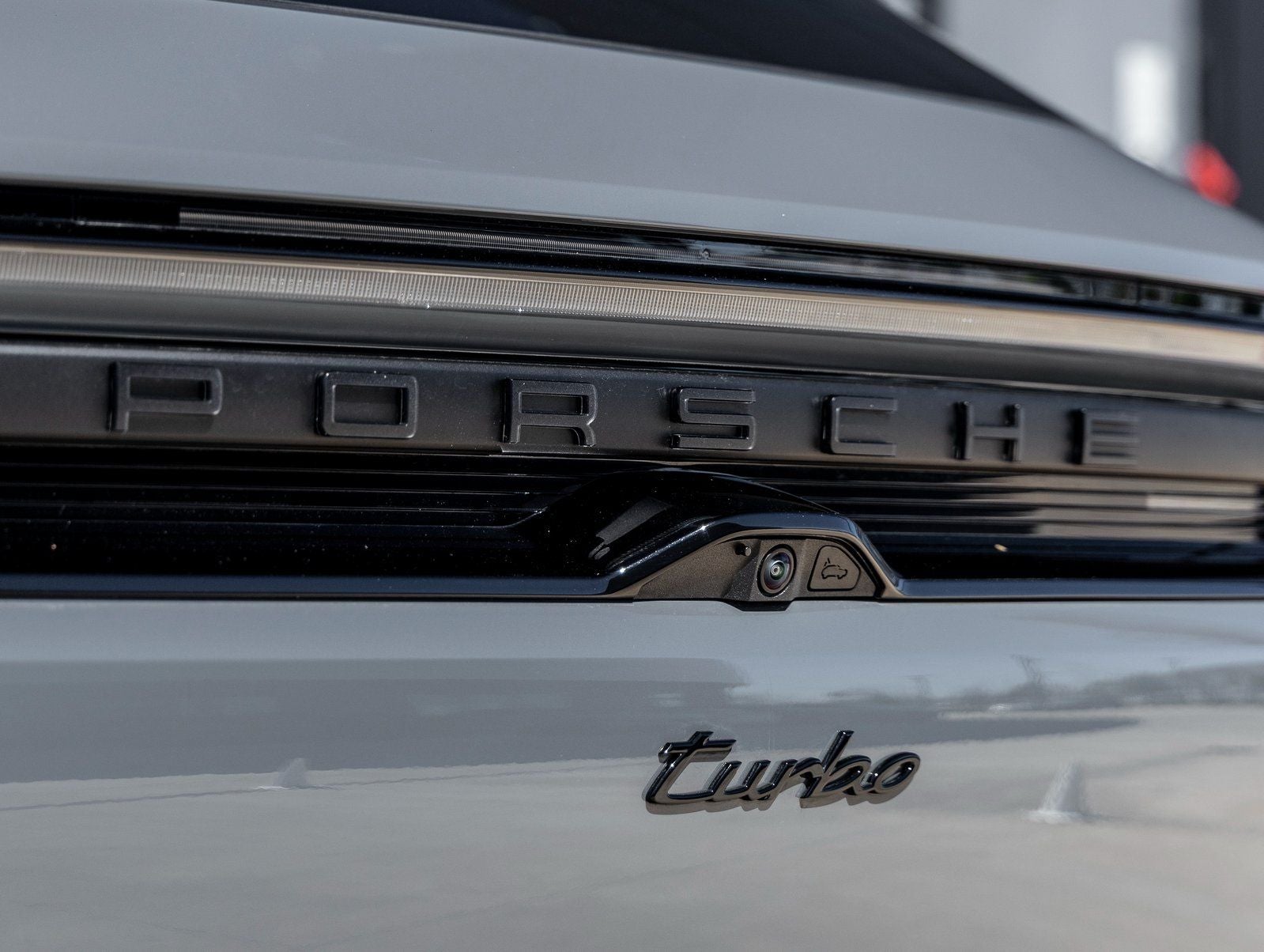 2025 Porsche Macan Electric Turbo