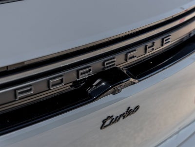 2025 Porsche Macan Electric Turbo