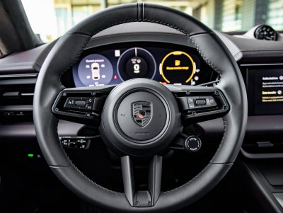 2025 Porsche Macan Electric Turbo