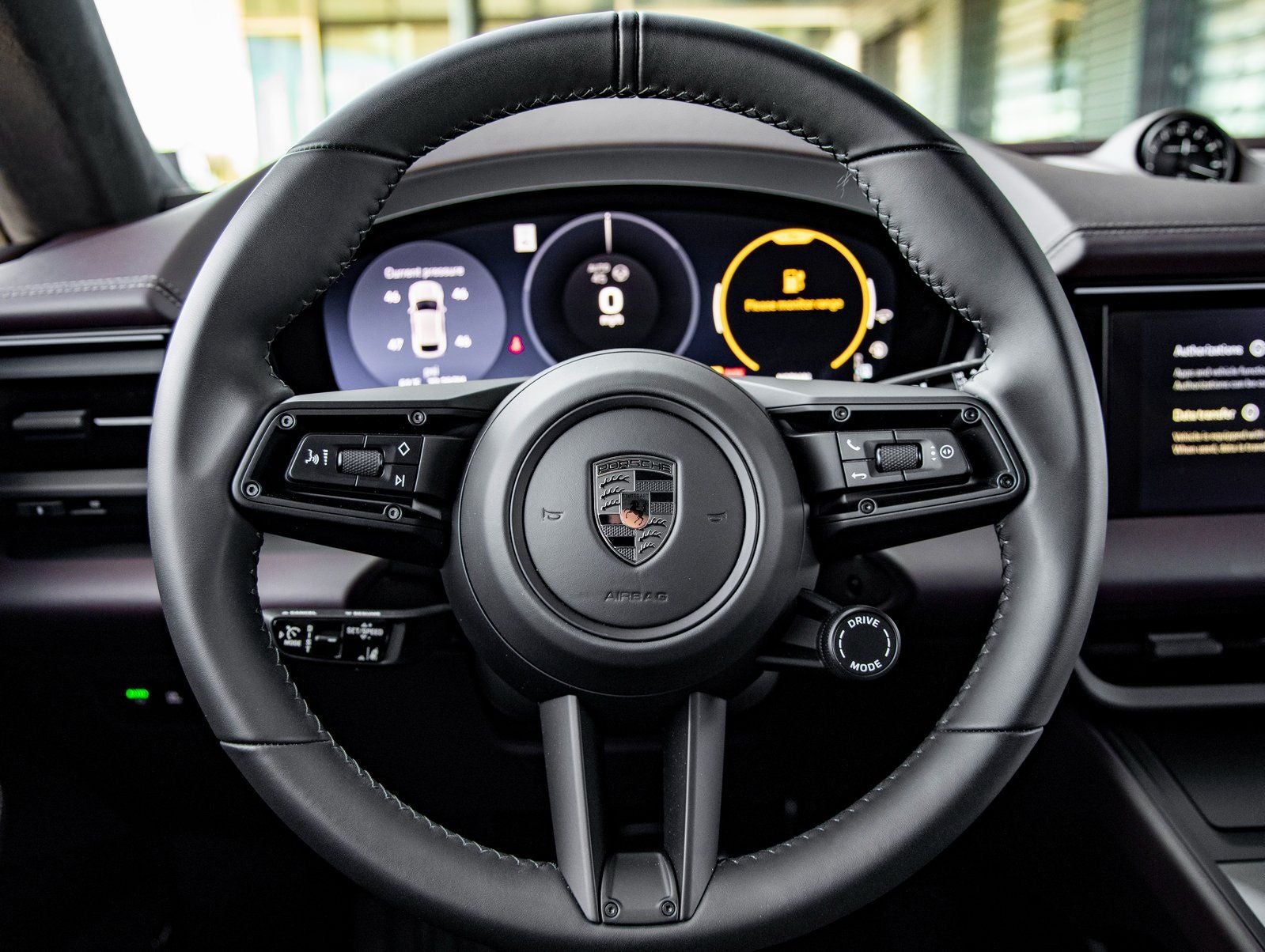 2025 Porsche Macan Electric Turbo