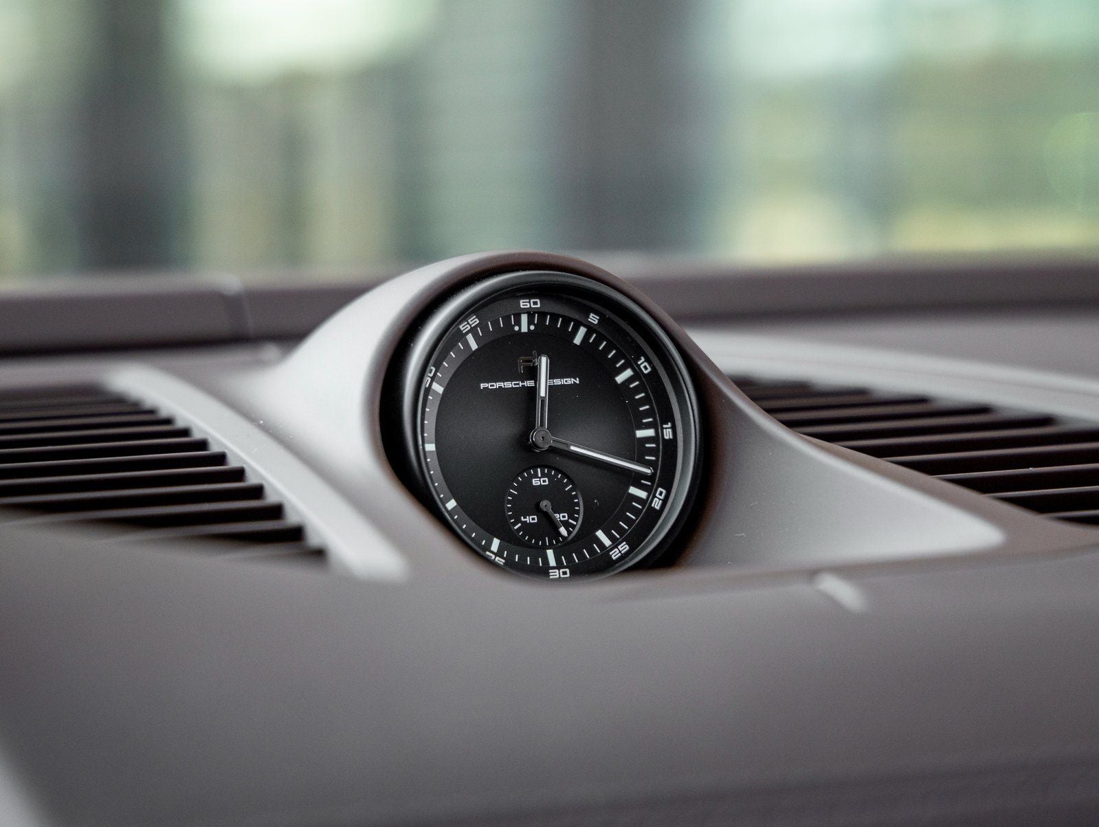 2025 Porsche Macan Electric Turbo