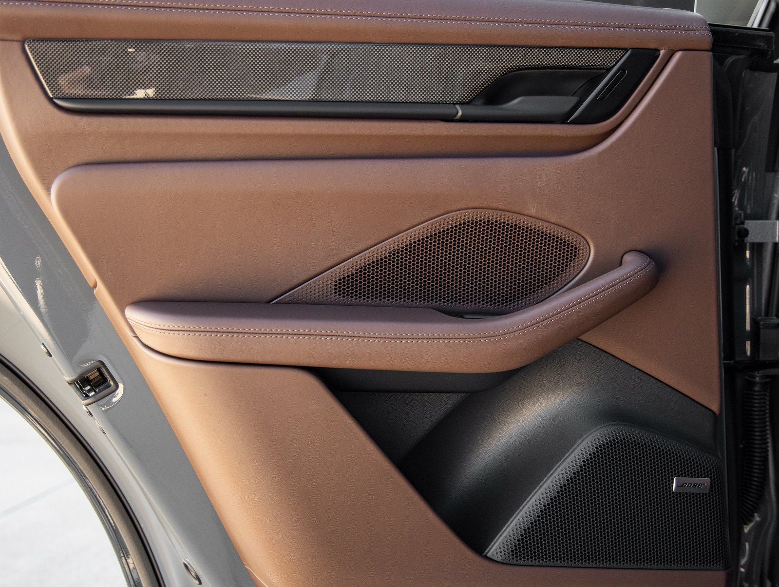 2025 Porsche Macan Electric Turbo