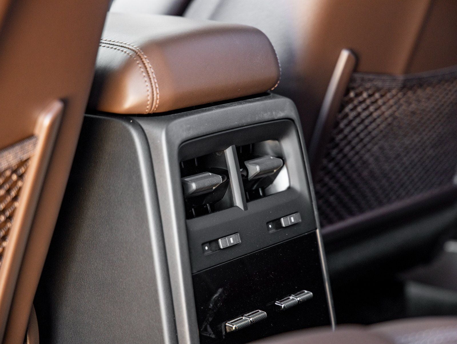 2025 Porsche Macan Electric Turbo