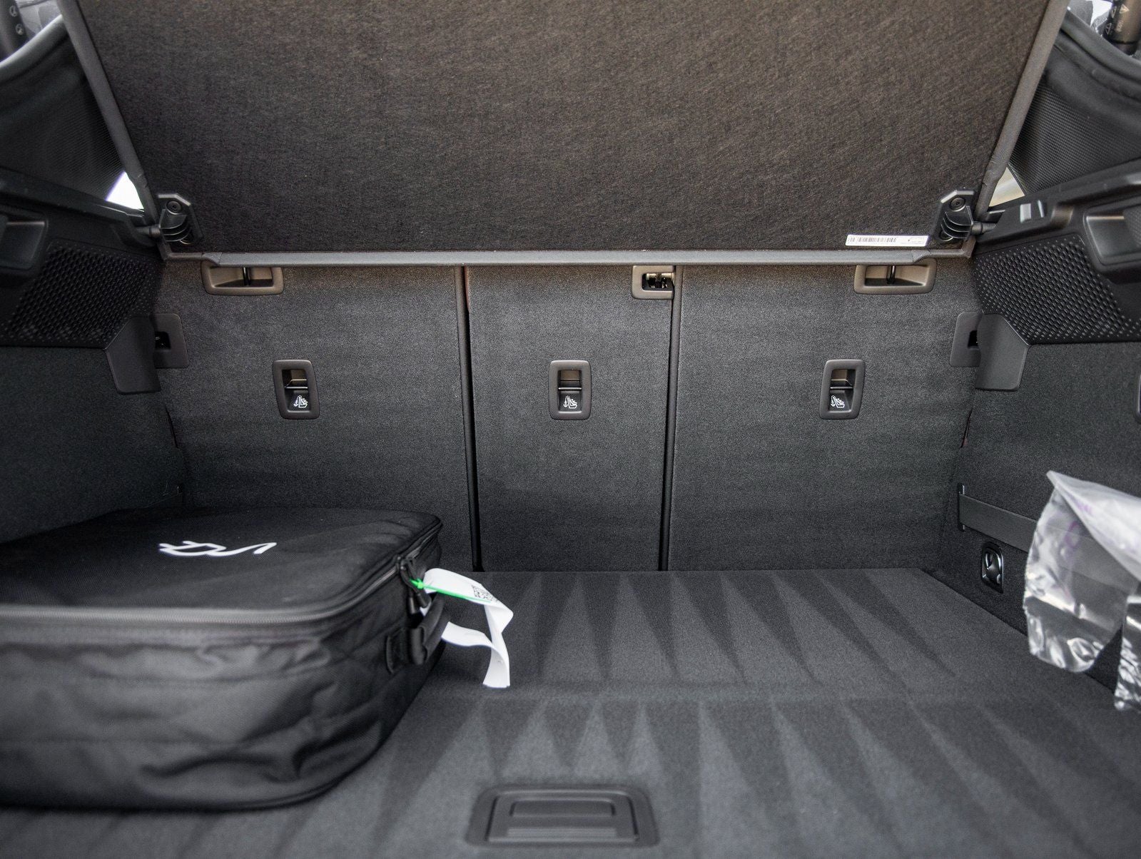 2025 Porsche Macan Electric Turbo